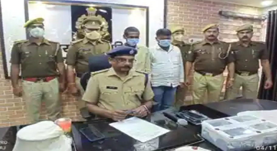 बैंक में हुई चोरी का पुलिस ने किया पर्दाफाश ,प्रधानी चुनाव के खर्चे की भरपाई के लिए रची थी साजिश 2 IMG 20211105 083414