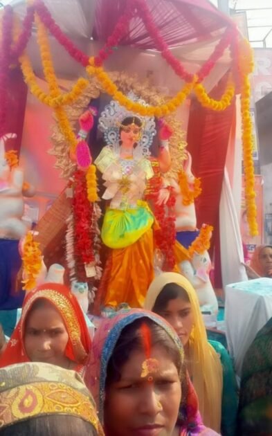 सिसवा नगर पालिका परिषद में कड़ी सुरक्षा के बीच हुआ माँ लक्ष्मी जी की प्रतिमाओं का विसर्जन 3 IMG 20211107 150833