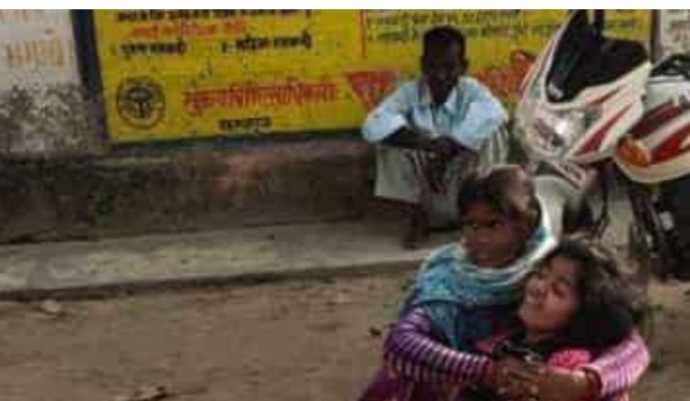 पुआल रखने के विवाद में हुयी मारपीट के दौरान एक महिला की हुयी मौत व तीन अन्य घायल 2 IMG 20211201 180342