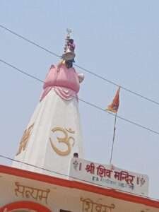 उच्च न्यायालय के आदेश पर एस एस पी के निर्देशन में विभिन्न स्थानों से हटाया गया लाउडस्पीकर 2 IMG 20220427 WA0046