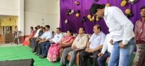 विद्यार्थीयों की विदायी पर हुयी आँखे नम 16 IMG 20220421 095648