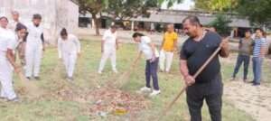 पुलिस उपमहानिरीक्षक गोरखपुर परिक्षेत्र गोरखपुर एवं वरिष्ठ पुलिस अधीक्षक गोरखपुर के निर्देशानुसार जनपद के समस्त थानों/कार्यालयों में चलाया गया स्वच्छता अभियान 1 IMG 20220501 WA0054
