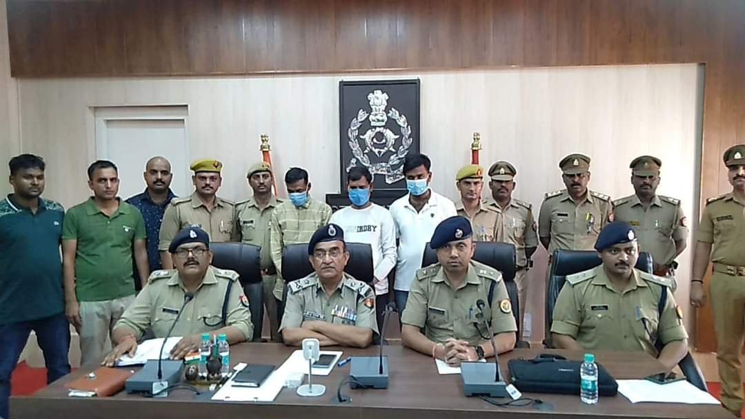 मस्जिदों के सामने आपत्तिजनक पोस्टर फेंकने का मामला 1 IMG 20220504 WA0013