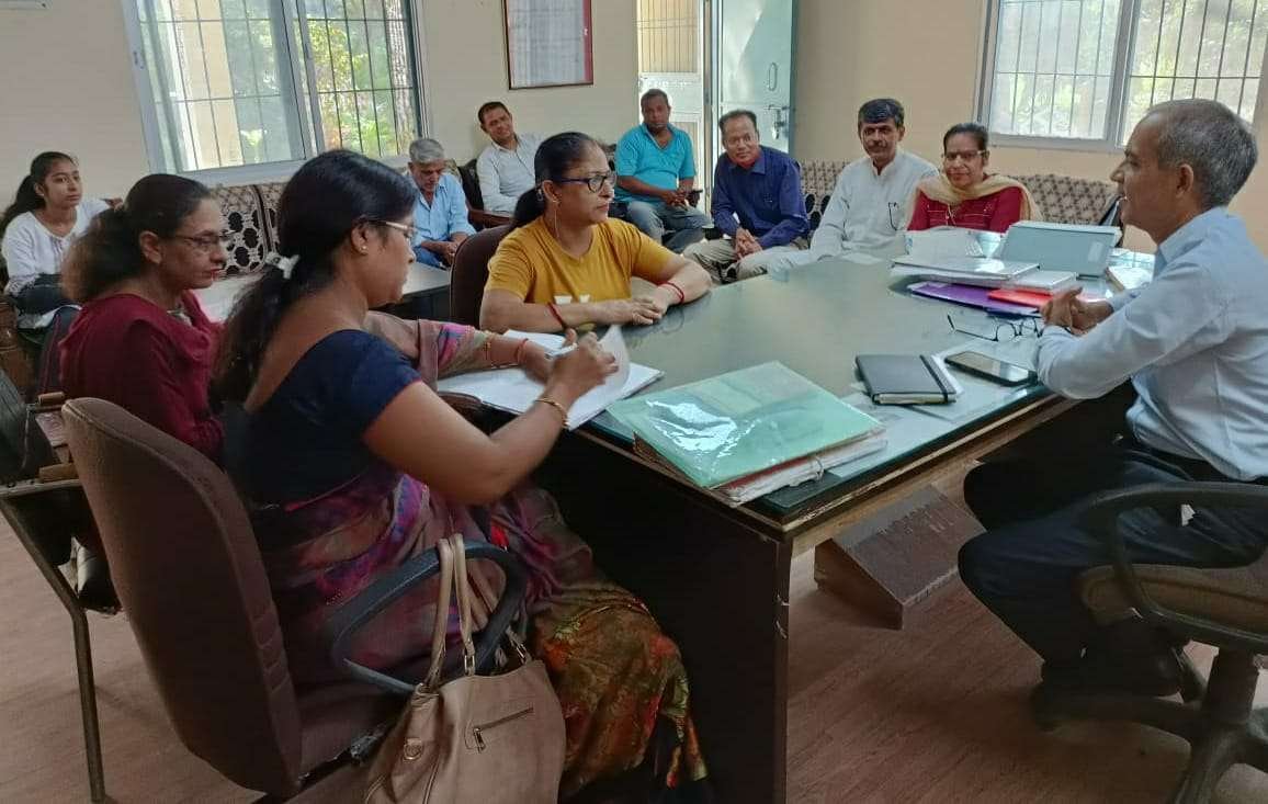 फरीदाबाद - एस एम सी बैठक-विद्यालय प्रबंधन समिति ने रमेश चन्द को चुना नया अध्यक्ष 1 IMG 20220516 WA0009