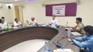 जिलाधिकारी सत्येन्द्र कुमार ने की जिला स्वास्थ्य समिति व एईएस/जेई की तैयारियों की समीक्षा बैठक 1 IMG 20220525 WA0023