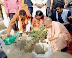 मुख्यमंत्री ने रखी उत्तर प्रदेश राजर्षि टंडन मुक्त विश्वविद्यालय के गोरखपुर क्षेत्रीय केंद्र भवन की आधारशिला 2 IMG 20220529 WA0103