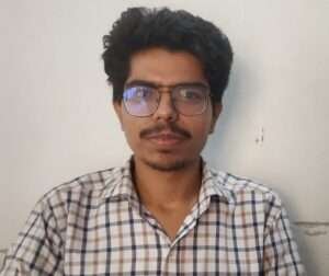 लेखपाल बना आईएएस अधिकारी 1 IMG 20220530 WA0005