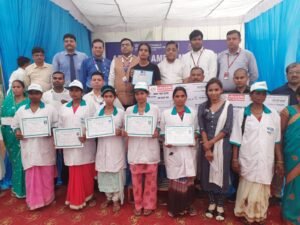 बैंक आपके द्वार की नई संस्कृति का भरपूर लाभ उठाए पूर्वांचल की जनता –डॉ राधामोहन दास अग्रवाल 1 IMG 20220608 WA0054