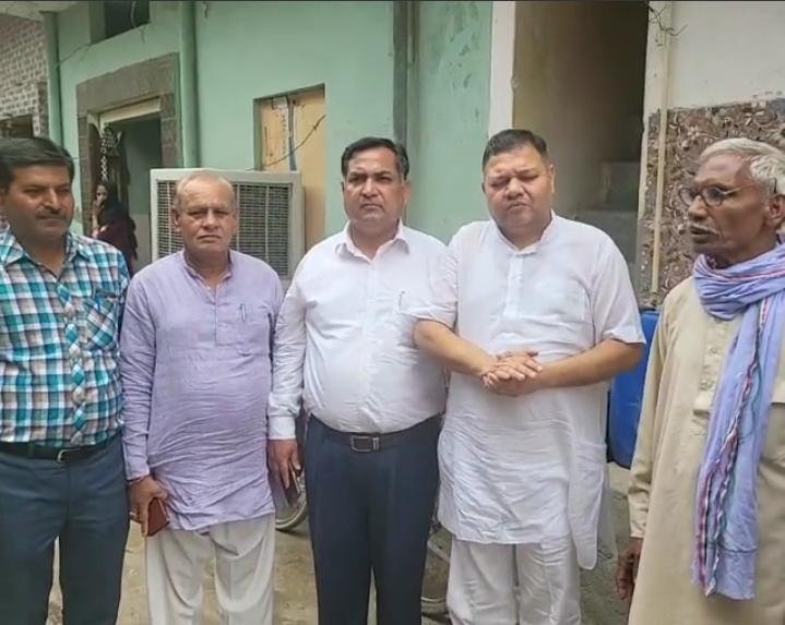 फरीदाबाद - एयर फोर्स एरिया के 100 मीटर में नए बिजली के मीटर लगने शुरू-विधायक नीरज शर्मा 1 IMG 20220614 WA0012