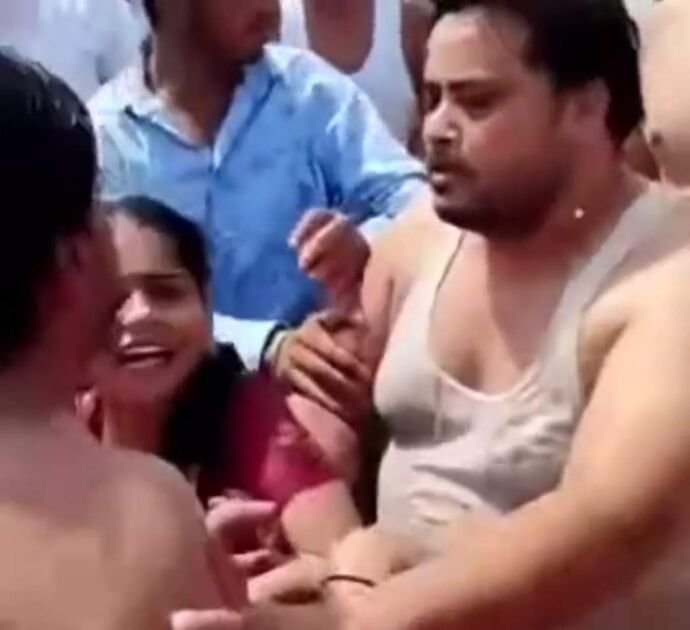 अयोध्या - राम की पैड़ी पर स्नान कर रहे दंपति से मारपीट करने वाले लोगों पर मुकद्दमा दर्ज 1 IMG 20220623 WA0027