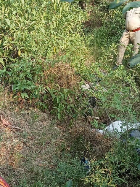 अयोध्या - संदिग्ध परिस्थितियों में दो अज्ञात युवकों के शव बरामद 1 IMG 20220624 WA0005