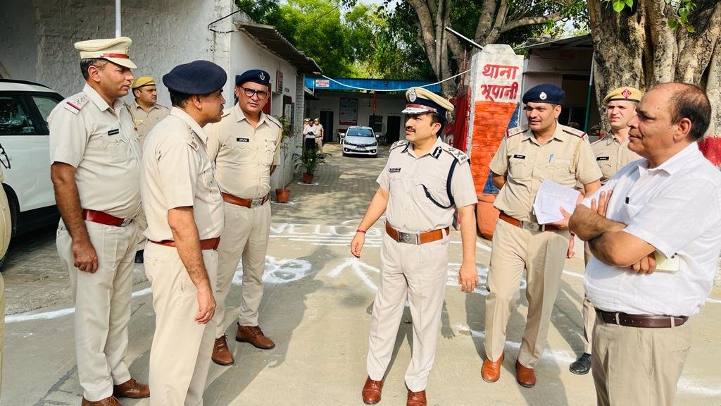 फरीदाबाद - पुलिस आयुक्त विकास कुमार अरोड़ा ने किया खेड़ी थाने का निरीक्षण 1 IMG 20220624 WA0008