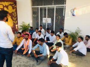 शैक्षणिक समस्याओं को लेकर कुलपति का किया घेराव सौंपा ज्ञापन 1 IMG 20220714 WA0105