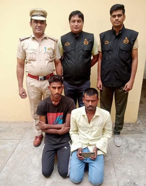 स्नैचिंग करने वाले 2 आरोपियो को क्राइम ब्रांच की टीम ने किया गिरफ्तार 1 img 20220711 wa00035810540723635928093