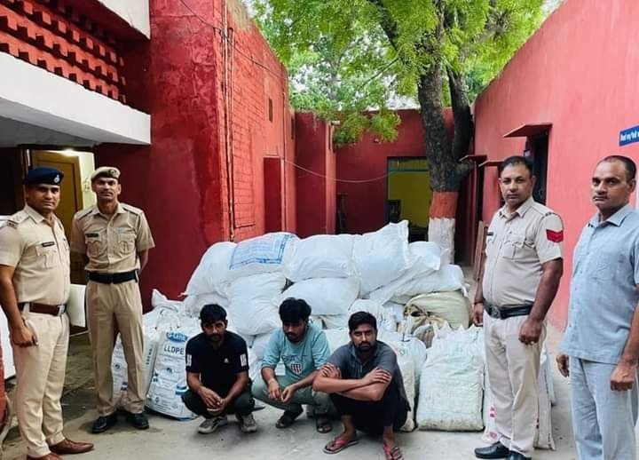 फरीदाबाद - आरोपी राहुल तंबाकू लाने और पाउच में पैक होने के बाद बेचने का काम करता था 1 img 20220711 wa00211609971036768196416