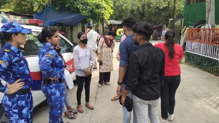 फरीदाबाद - महिला थाना प्रभारी इंदु बाला के नेतृत्व में दुर्गा शक्ति टीम ने महिलाओं को विभिन्न स्तर पर जागरूक किया 1 img 20220714 wa00056786250319570190709