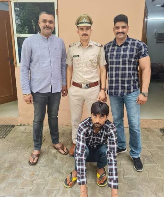 फरीदाबाद - तीन आरोपियों को क्राइम ब्रांच की टीम ने किया गिरफ्तार 1 img 20220722 wa00036264491381399675456