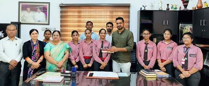 फरीदाबाद - 12वीं कक्षा के सभी छात्रों ने फस्ट डिवीजन से पास हो किया स्कूल का नाम रोशन 1 img 20220723 wa00035131391658690481401