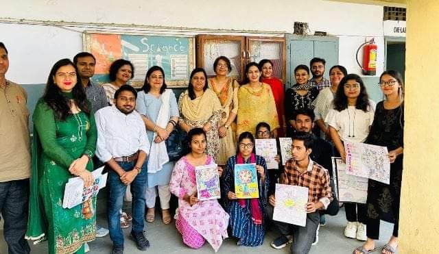 पं.जवाहरलाल नेहरू राजकीय महाविद्यालय फरीदाबाद में पोस्टर मेकिंग प्रतियोगिता का आयोजन 2 WhatsApp Image 2023 04 29 at 10.46.22 AM