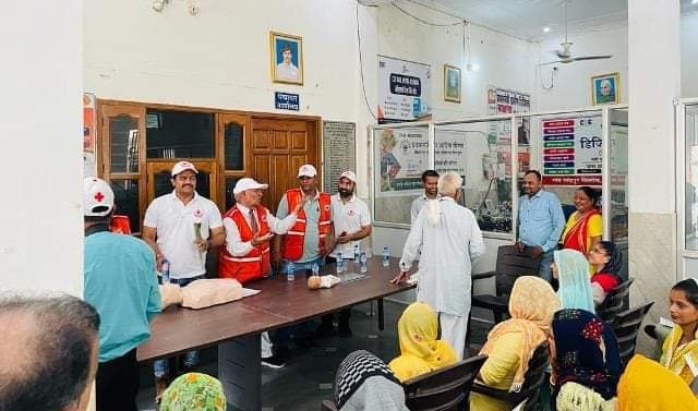 रैडक्रॉस ने सीपीआर मोबाइल वैन के माध्यम से जीवनदायनी मुहिम चलाई:डा मुकेश अग्रवाल 2 4a9b2823 78a2 4b95 a144 86958e2ec5b1