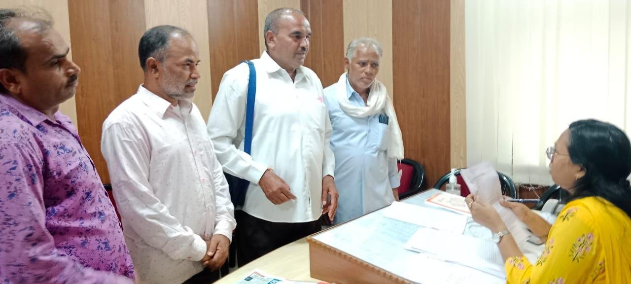 अफीम किसान संघर्ष समिति व भारतीय किसान संघ जिला इकाई में मांगों को लेकर ज्ञापन सोपा 2 95ac61d0 594a 47b2 b035 ef7d37728c65