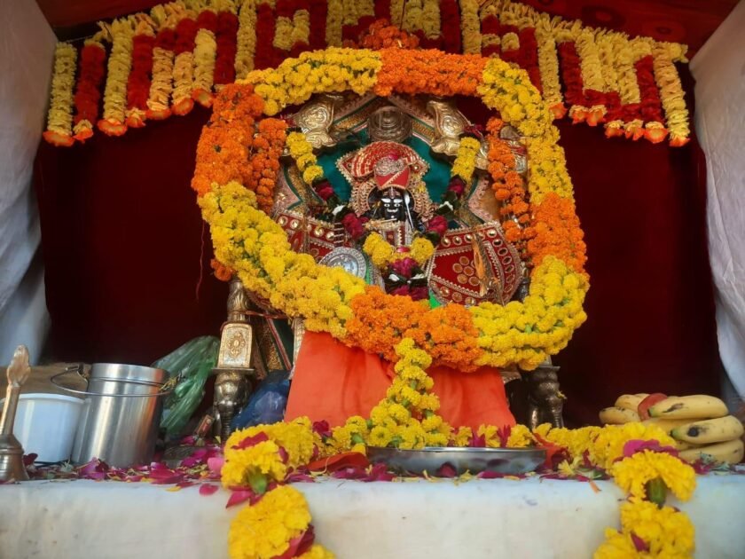 जलझूलनी एकादशी को चारभुजा नाथ के अभिषेक को लेकर त्रिवेणी से निकली 151 कावड़िया की पैदल यात्रा 2 WhatsApp Image 2023 09 20 at 8.31.31 PM