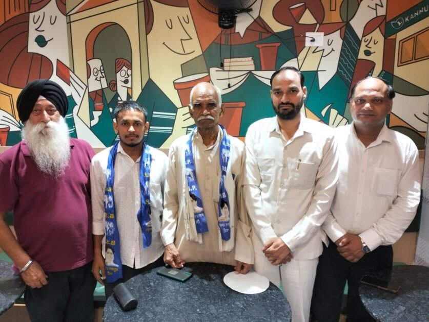 वरिष्ठ बसपा नेता गंगा लाल गौतम तिगांव विधानसभा अध्यक्ष और शेखर प्रजापति महासचिव नियुक्त हुए 2 WhatsApp Image 2024 07 12 at 7.19.05 PM