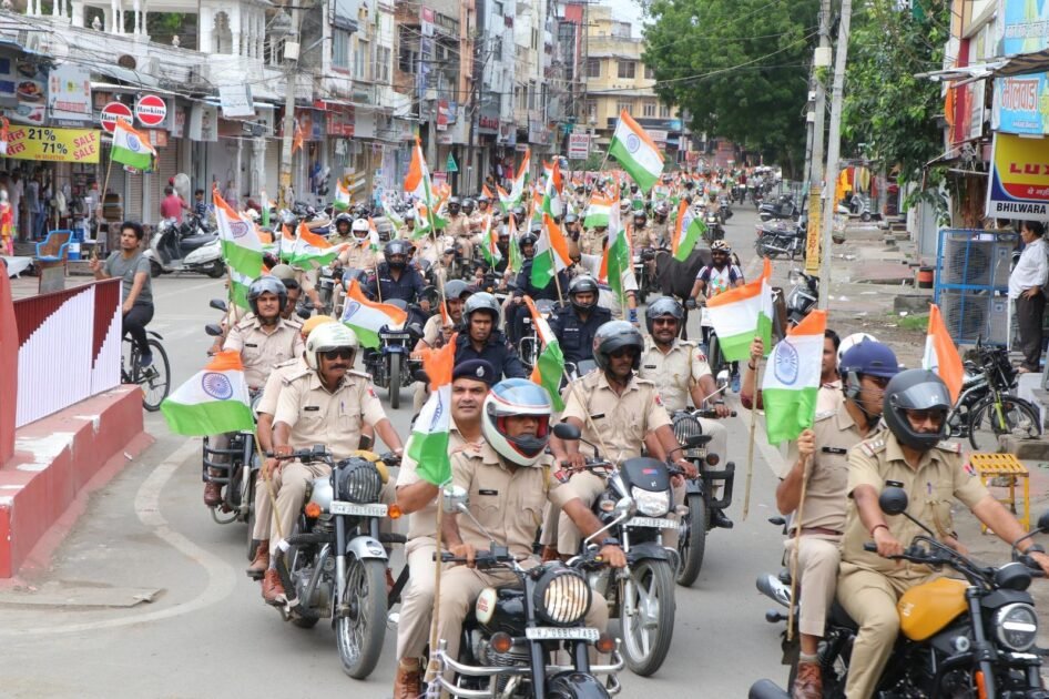 जिलेभर में उत्साह तथा उमंग से निकाली गई तिरंगा वाहन रैली, उमड़ा देशभक्ति का ज्वार 3 WhatsApp Image 2024 08 11 at 7.20.22 PM