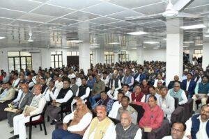 देवरिया - यूपी बोर्ड परीक्षा को नकलविहीन और पारदर्शी संचालन के लिए डीएम ने अधिकारियों संग की समीक्षा बैठक 2 IMG 20250217 WA0024