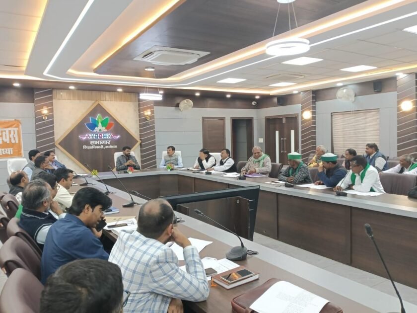 ब्रेकिंग न्यूज किसान दिवस का आयोजन मुख्य विकास अधिकारी कृष्ण कुमार सिंह की अध्यक्षता में सम्पन्न 1 IMG 20250219 WA0002