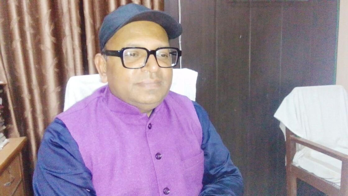 नवागत अपर जिलाधिकारी (वि0/रा0) श्री अनिल कुमार ने आज कार्यभार ग्रहण किया 1 IMG 20250222 WA0000