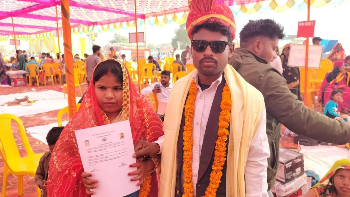 मुख्यमंत्री सामूहिक विवाह में अग्नि को 152 जोड़ों ने माना साक्षी और दो ने पढ़ा निकाह 2 WhatsApp Image 2025 02 15 at 5.47.06 PM 1