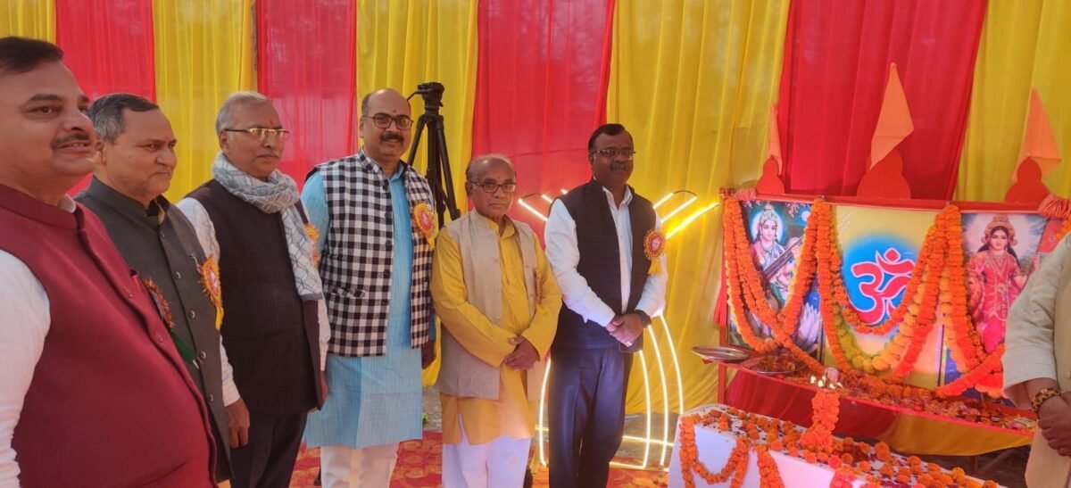 नागा जी विद्या मंदिर इंटर कालेज जीराबस्ती का वार्षिक उत्सव कार्यक्रम हुआ संपन्न 2 WhatsApp Image 2025 02 22 at 10.58.08 PM