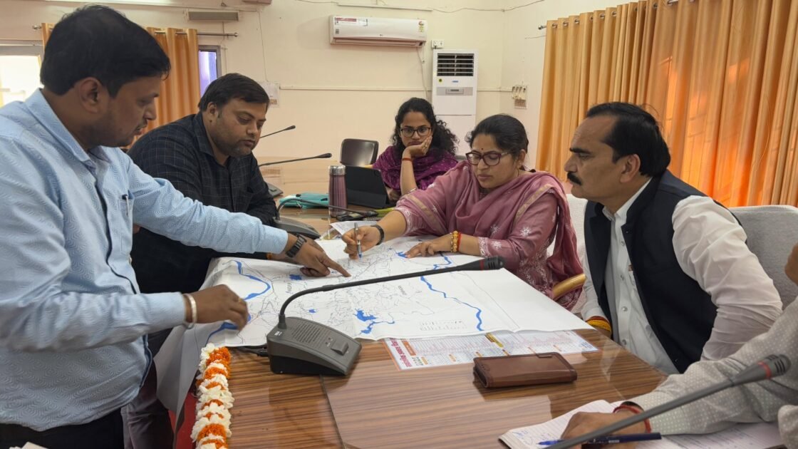 मीरजापुर: सोन पम्प कैनाल से डोगिंया और अहरौरा डैम तक पानी आपूर्ति पर बनी सहमति 2 IMG 20250305 WA0005