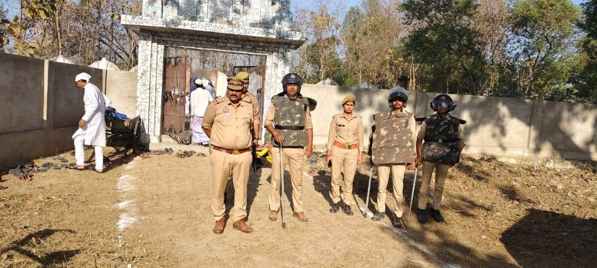 ब्रेकिंग न्यूज़: बीकापुर सर्किल में ईद की नमाज सकुशल संपन्न, कड़ी सुरक्षा व्यवस्था रही तैनात 1 IMG 20250331 WA0003
