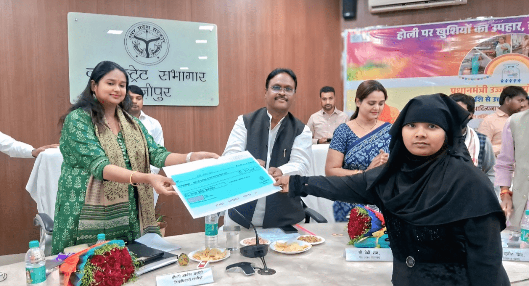 गाजीपुर - प्रधानमंत्री उज्ज्वला योजना: गरीबों को विकास का एहसास, बलिया से हुई थी शुरुआत – आर्यका अखौरी 2 Screenshot 20250312 221428