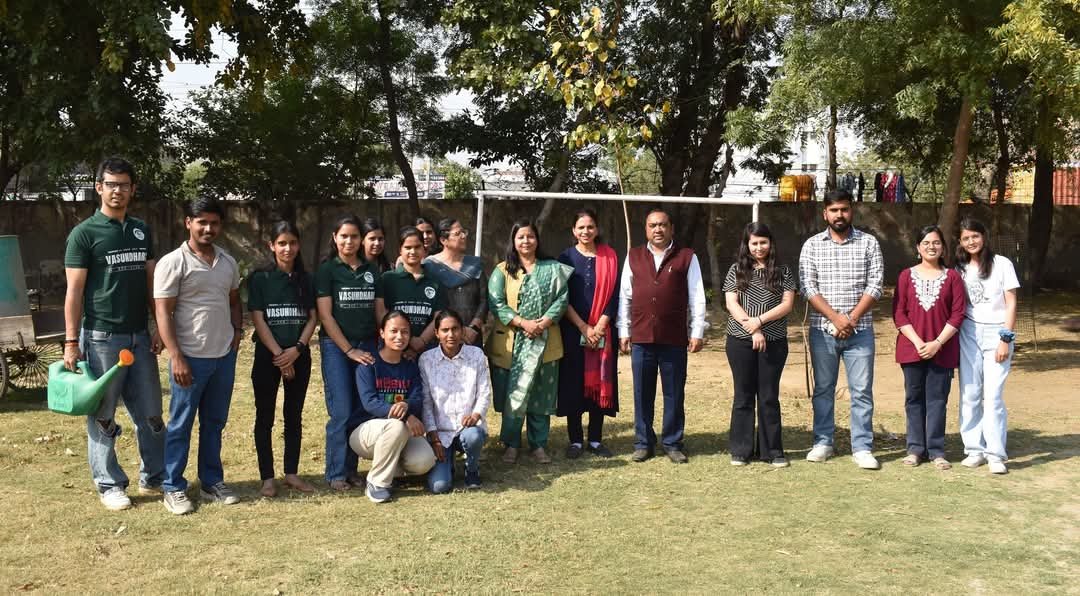 जे.सी. बोस विश्वविद्यालय में 'पौधा देखभाल अभियान' का शुभारंभ 2 WhatsApp Image 2025 03 11 at 12.16.09 AM