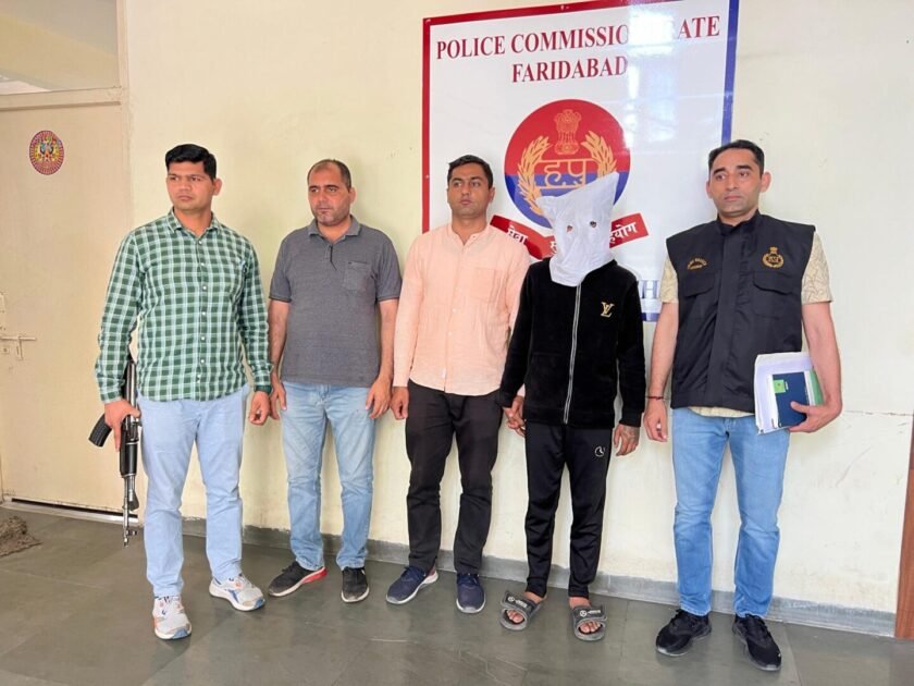 फरीदाबाद: चाकुओं से गोदकर की गई हत्या, पुलिस ने आरोपी ओम चौहान को किया गिरफ्तार 2 WhatsApp Image 2025 03 17 at 12.38.40 AM scaled
