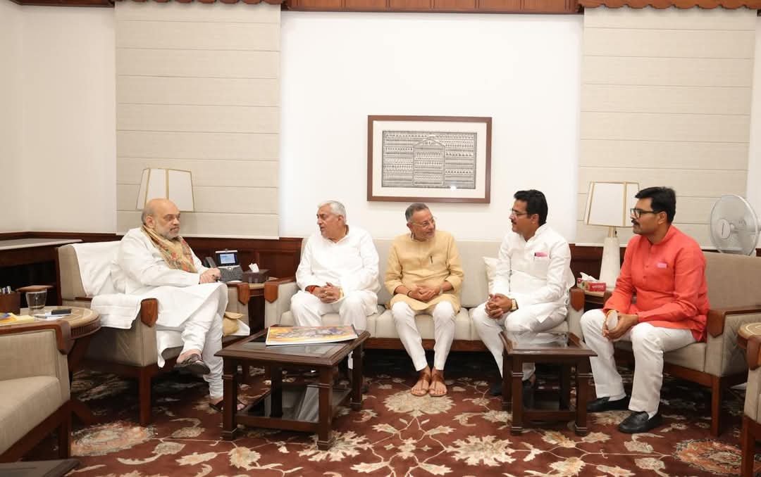 ब्रेकिंग न्यूज: सपा के बागी विधायक अभय सिंह ने गृहमंत्री अमित शाह से की मुलाकात 2 WhatsApp Image 2025 04 01 at 6.38.55 PM