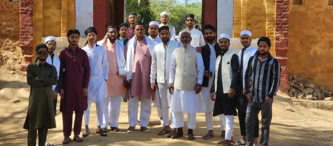 ईद उल फितर: मोहब्बत, भाईचारे और सद्भाव का प्रतीक - मौलाना कामिल हुसैन नदवी 3 WhatsApp Image 2025 04 01 at 7.02.07 AM