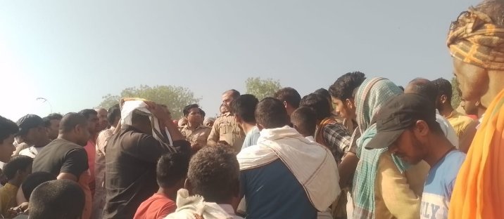 ब्रेकिंग न्यूज़ : सरयू नदी में स्नान के दौरान चाचा-भतीजे की डूबने से मौत 2 WhatsApp Image 2025 04 01 at 7.14.49 PM
