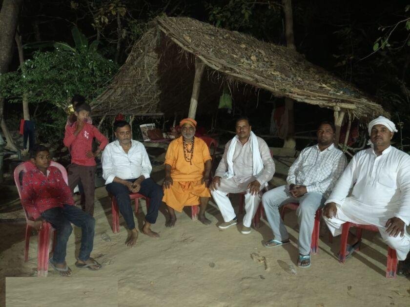 माता जलहाली मंदिर में विशाल भंडारा, समाजसेवियों और श्रद्धालुओं ने लिया आशीर्वाद 2 WhatsApp Image 2025 04 07 at 8.09.02 PM