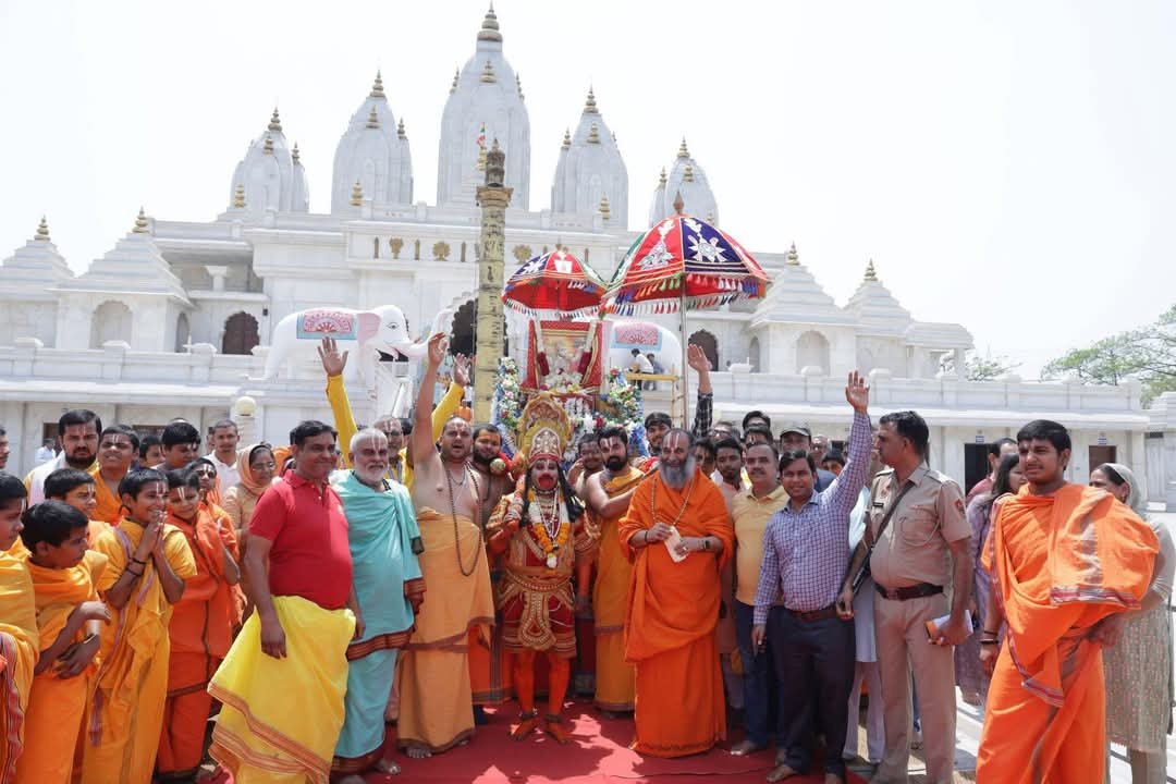 सेवा, भक्ति और विनम्रता का प्रतीक हैं श्रीराम भक्त हनुमान : स्वामी पुरुषोत्तमाचार्य 2 WhatsApp Image 2025 04 12 at 6.31.34 PM