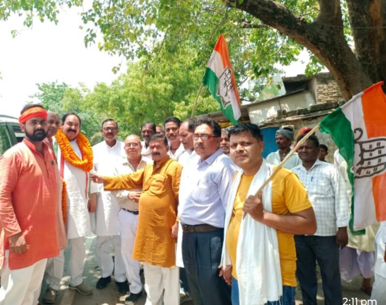 सत्यनारायण पटेल का सलेमपुर में संविधान बचाओ संबोधन