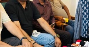 एडवोकेट राजेश खटाना फरीदाबाद में प्रेस कॉन्फ्रेंस करते हुए