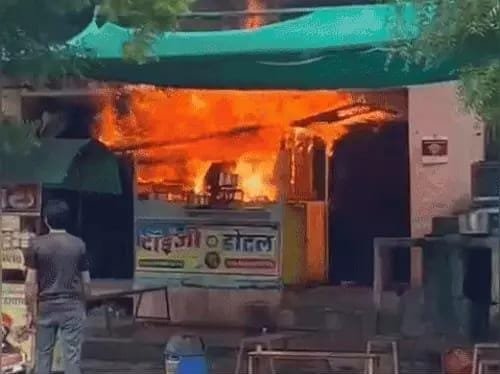 भीनमाल में चाय की दुकान में आग, बड़ा हादसा टला