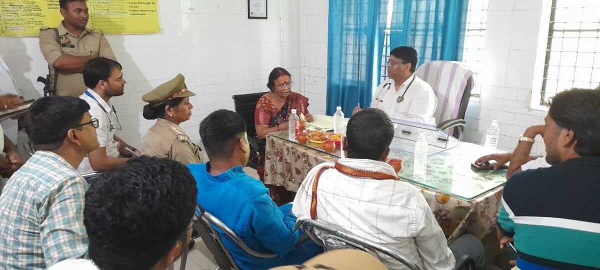 महिला आयोग की सदस्य नीलम प्रभात द्वारा राजगढ़ सीएचसी, आंगनबाड़ी और ब्लॉक कार्यालय का निरीक्षण