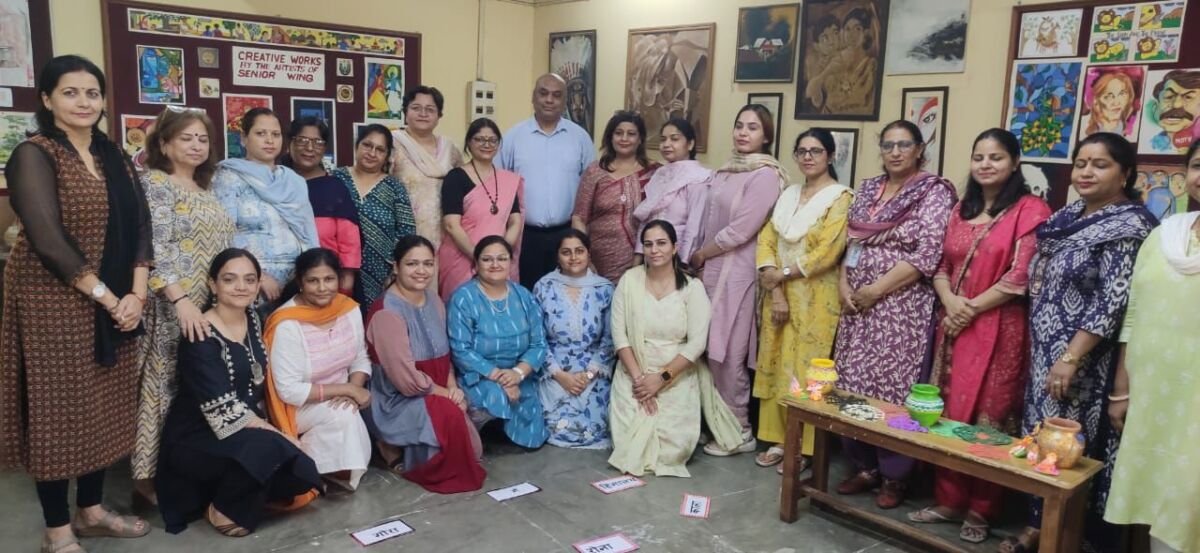 फरीदाबाद डीएवी स्कूल में हिंदी शिक्षकों की कार्यशाला सम्पन्न
