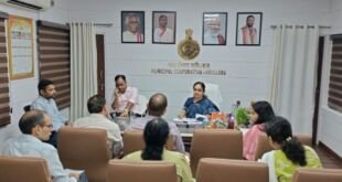 महापौर प्रवीण जोशी की नगर निगम अधिकारियों के साथ समीक्षा बैठक