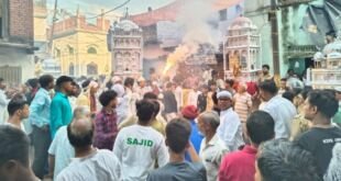मीरजापुर अहरौरा में मोहर्रम पर निकाला गया 49 ताजियों का जुलूस